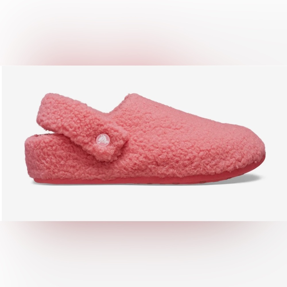 Brand New Crocs Pink Cozzzy Slippers. Size-  8